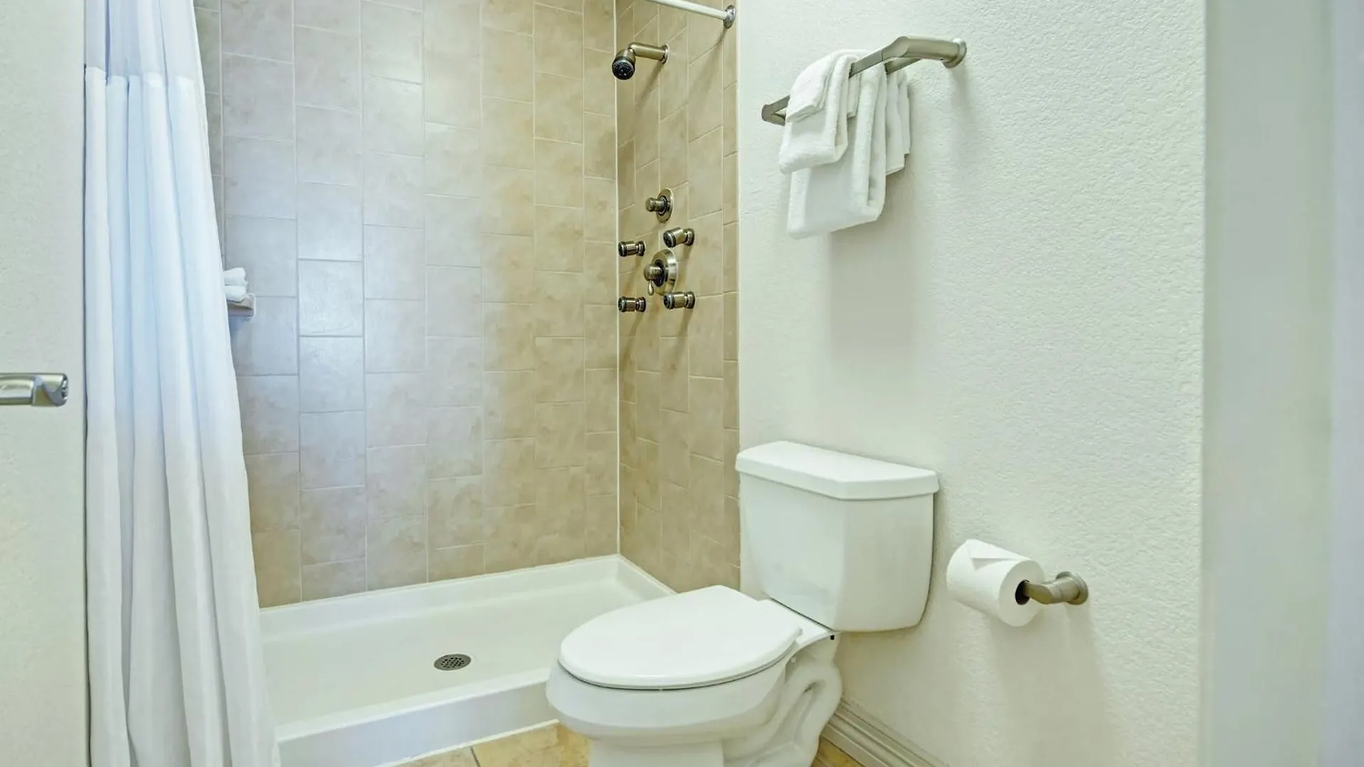 Wyndham Desert Rose Resort 2Br Apartment With Resort Access ラスベガス 米国