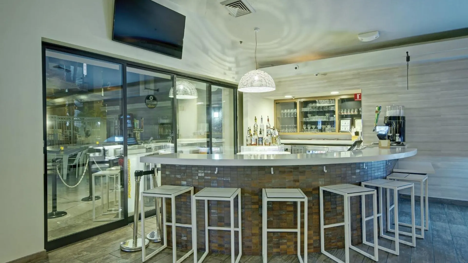 Wyndham Desert Rose Resort 2Br Apartment With Resort Access ラスベガス 0*,  米国