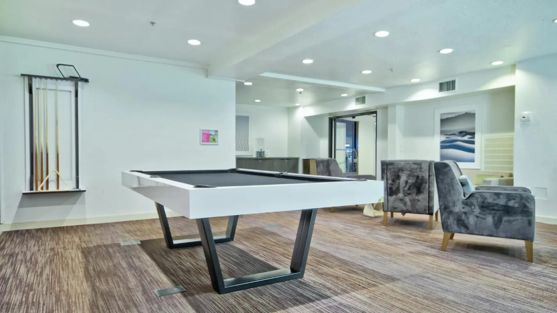 Wyndham Desert Rose Resort 2Br Apartment With Resort Access ラスベガス 別荘